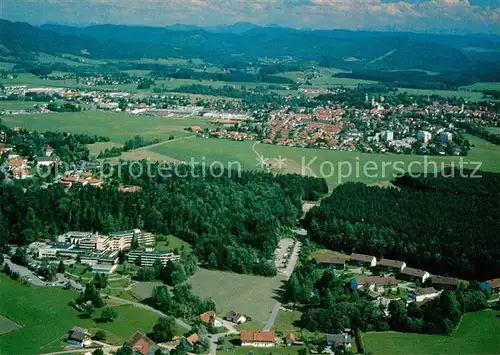 AK / Ansichtskarte Isny Allgaeu Fliegeraufnahme Klinikum Neutrauchburg Kat. Isny im Allgaeu