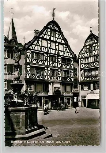 AK / Ansichtskarte Bernkastel Kues Markt Brunnen Kat. Bernkastel Kues