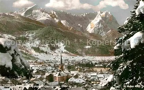 AK / Ansichtskarte Garmisch Partenkirchen mit Zugspitzgruppe Kat. Garmisch Partenkirchen