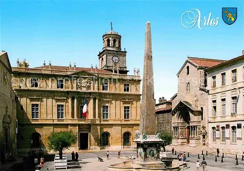 AK / Ansichtskarte Arles Bouches du Rhone Place de l Hotel de Ville Kat. Arles