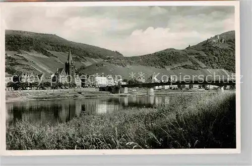 AK / Ansichtskarte Bernkastel Kues Moselpartie mit Burgruine Landshut Kat. Bernkastel Kues