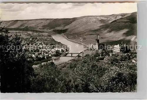 AK / Ansichtskarte Bernkastel Kues Moselpartie mit Burgruine Landshut Kat. Bernkastel Kues