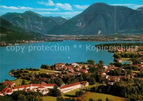 AK / Ansichtskarte Bad Wiessee Fliegeraufnahme Tegernsee mit Wallberg und Bodenschneid Kat. Bad Wiessee