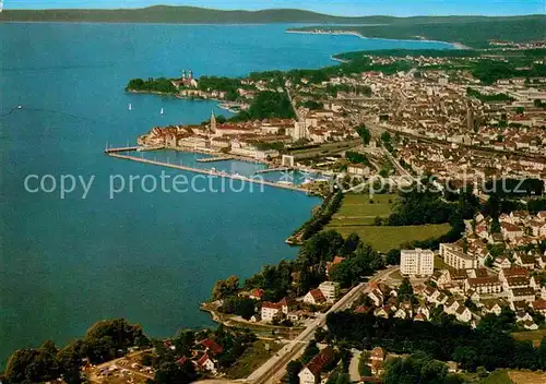 AK / Ansichtskarte Friedrichshafen Bodensee Fliegeraufnahme mit Hafen Kat. Friedrichshafen