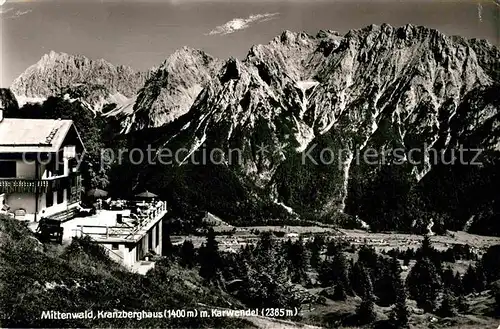 AK / Ansichtskarte Mittenwald Bayern Kranzberghaus mit Karwendel Kat. Mittenwald