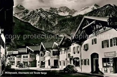 AK / Ansichtskarte Mittenwald Bayern Obermarkt mit Tiroler Berge Kat. Mittenwald