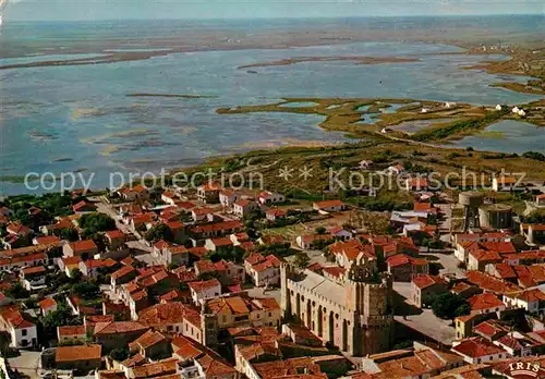 AK / Ansichtskarte Les Saintes Maries de la Mer Camargue Route des marais