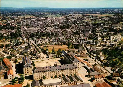 AK / Ansichtskarte Mayenne Luftaufnahme Schloss Kat. Mayenne