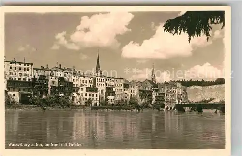 AK / Ansichtskarte Wasserburg Inn Innfront mit Bruecke Kat. Wasserburg a.Inn