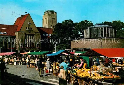 AK / Ansichtskarte Delmenhorst Rathausplatz Markttag Kat. Delmenhorst