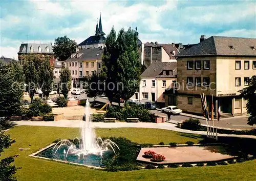 AK / Ansichtskarte Bitburg Neue Anlage am Marktplatz Springbrunnen Kat. Bitburg