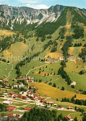 AK / Ansichtskarte Oberjoch Bergdorf mit Kuehgundkopf und Iseler Allgaeuer Alpen Fliegeraufnahme Kat. Bad Hindelang