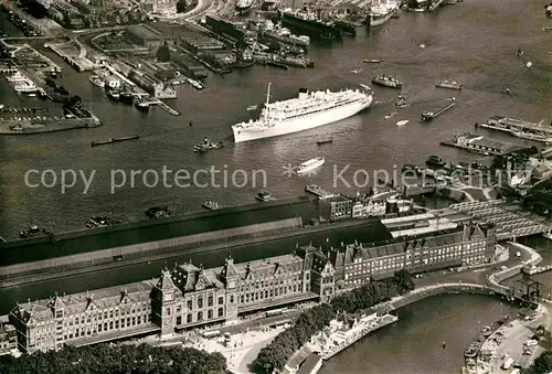AK / Ansichtskarte Amsterdam Niederlande FliegeraufnahmeHfen Schiff Oranje Bahnhof  Kat. Amsterdam
