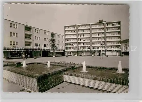 AK / Ansichtskarte Heiligenhaus Mettmann Kirchplatz Brunnen