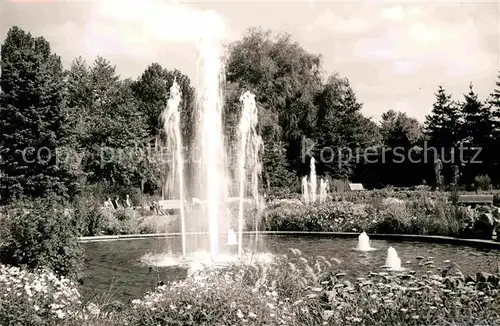 AK / Ansichtskarte Zweibruecken Wasserfontaene Parkanlage Kat. Zweibruecken