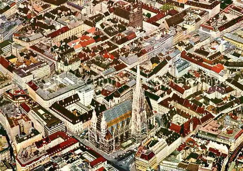 AK / Ansichtskarte Wien Stephansplatz Stadtkern Stephansdom samt Hochturm Fliegeraufnahme Kat. Wien
