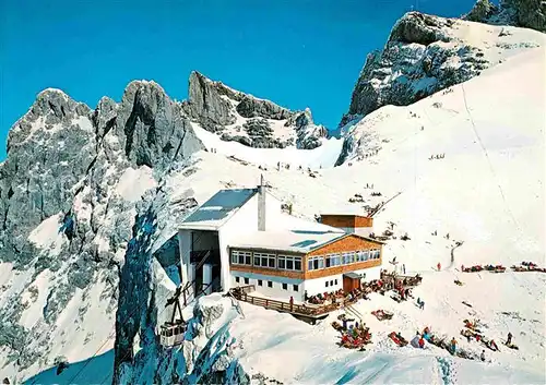 AK / Ansichtskarte Mittenwald Bayern Karwendelbahn Bergstation gegen Westliche Karwendelspitze Winterpanorama Kat. Mittenwald