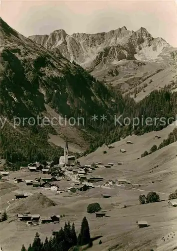 AK / Ansichtskarte Mittelberg Kleinwalsertal Panorama mit Baergunttal Alpen Kat. Oesterreich