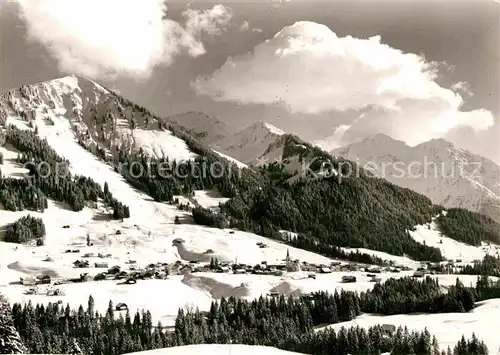 AK / Ansichtskarte Riezlern Kleinwalsertal Vorarlberg Winterpanorama mit Gehrenspitze Wettersteingebirge Kat. Mittelberg
