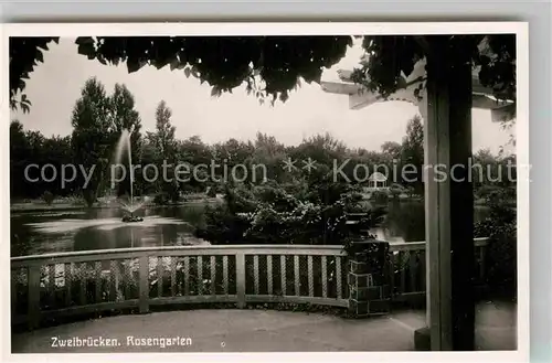 AK / Ansichtskarte Zweibruecken Rosengarten Wasserfontaene  Kat. Zweibruecken