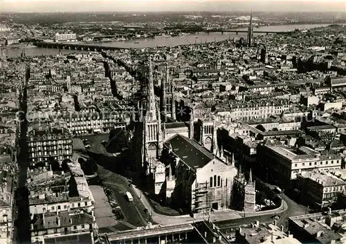 AK / Ansichtskarte Bordeaux Fliegeraufnahme Cathedrale St Andre  Kat. Bordeaux