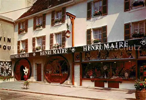 AK / Ansichtskarte Arbois Les Deux Tonneaux Salons de Degustation des Grands Vins Henri Maire Kat. Arbois