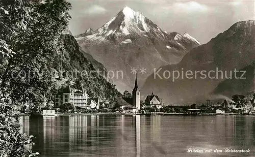 AK / Ansichtskarte Flueelen UR am Vierwaldstaettersee mit Bristenstock Glarner Alpen Kat. Flueelen