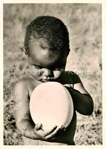 AK / Ansichtskarte Typen Afrika Kind Osterzeit 