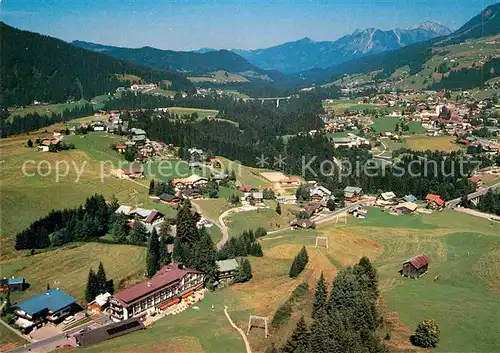AK / Ansichtskarte Riezlern Kleinwalsertal Vorarlberg Hotel Montana  Kat. Mittelberg