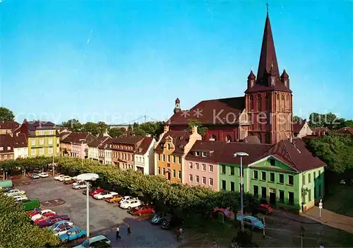 AK / Ansichtskarte Uerdingen Markt mit Blick auf St Peter Kirche Kat. Krefeld