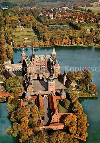 AK / Ansichtskarte Frederiksborg Slot Schloss Fliegeraufnahme Kat. Frederiksberg