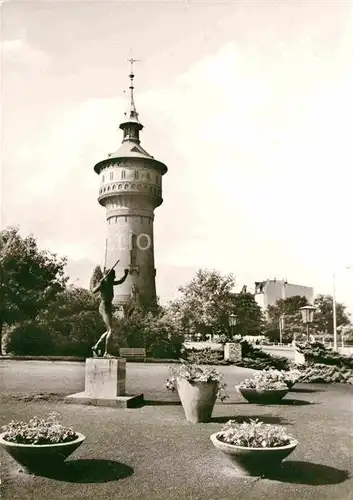 AK / Ansichtskarte Forst Lausitz Wasserturm Denkmal Statue Kat. Forst Lausitz