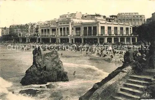 AK / Ansichtskarte Biarritz Pyrenees Atlantiques La plage devant le Casino Kat. Biarritz