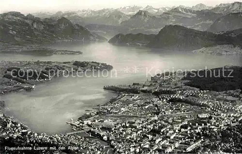 AK / Ansichtskarte Luzern Vierwaldstaettersee mit den Alpen Fliegeraufnahme