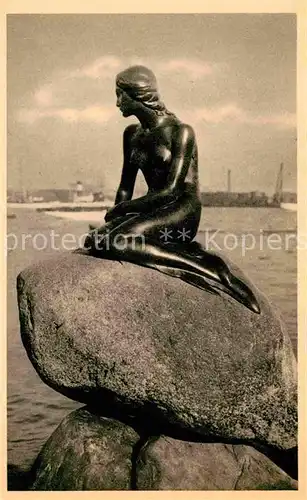 AK / Ansichtskarte Kobenhavn Den lille Havfrues Kleine Meerjungfrau Statue Kat. Kopenhagen