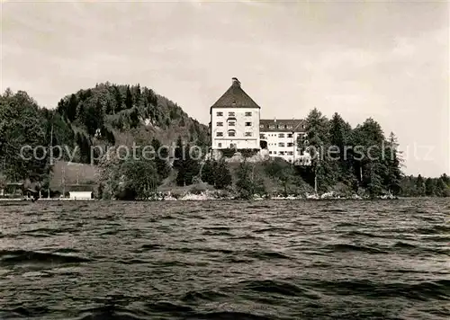 AK / Ansichtskarte Fuschl See Salzkammergut Hotel Schloss Ansicht vom See aus Kat. Fuschl am See