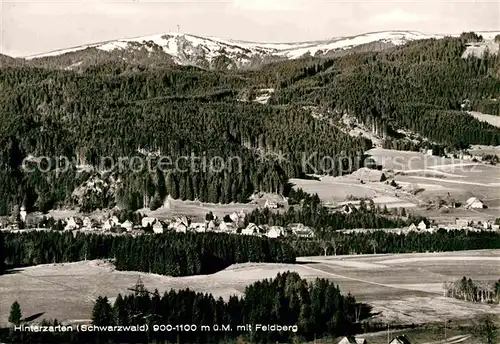 AK / Ansichtskarte Hinterzarten Panorama Blick zum Feldberg Schwarzwald Kat. Hinterzarten