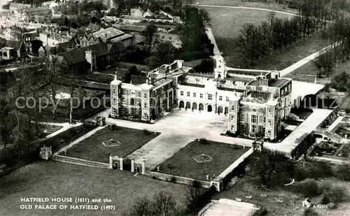 AK / Ansichtskarte Hatfield Welwyn Hatfield Hatfield House and old Palace aerial view Kat. Welwyn Hatfield