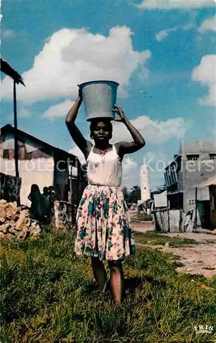 AK / Ansichtskarte Majunga La Porteuse d Eau Kat. Madagaskar