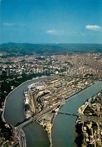 AK / Ansichtskarte Lyon France Vue aerienne sur le Confluent du Rhone et de la Saone Kat. Lyon