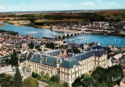 AK / Ansichtskarte Blois Loir et Cher Le Chateau Gaston d Orleans Ville et la Loire Vue aerienne Kat. Blois