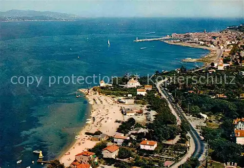 AK / Ansichtskarte Saint Tropez Var Fliegeraufnahme Strand Bouillabaisse Beach Kat. Saint Tropez