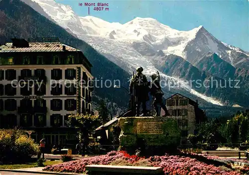 AK / Ansichtskarte Chamonix Monument de Saussure et hotel Astoria  Kat. Chamonix Mont Blanc