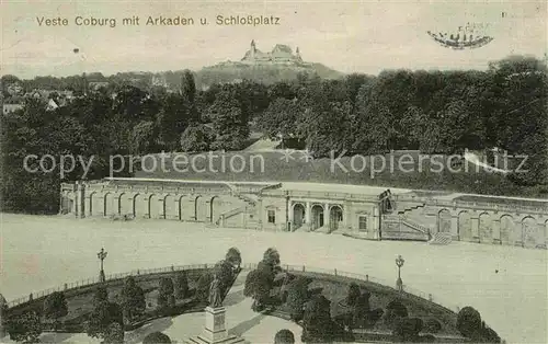 AK / Ansichtskarte Coburg Veste Coburg mit Arkaden und Schlossplatz Kat. Coburg