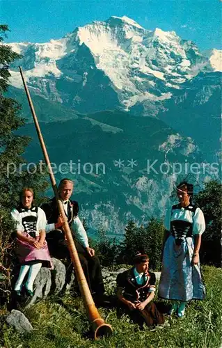 AK / Ansichtskarte Alphorn Trachtengruppe Jungfrau  Kat. Musik