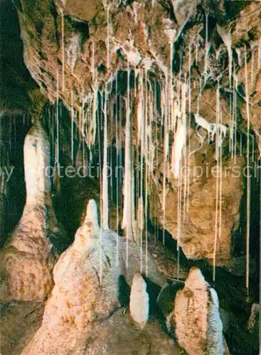 AK / Ansichtskarte Hoehlen Caves Grottes Punkva Stalagmitengruppe Sinterkruste Tropfsteine Kat. Berge
