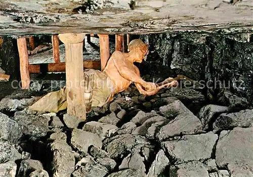 AK / Ansichtskarte Bergbau Mining Hauer Pechkohlenfloez um 1900 Deutsches Museum Muenchen  Kat. Rohstoffe Commodities