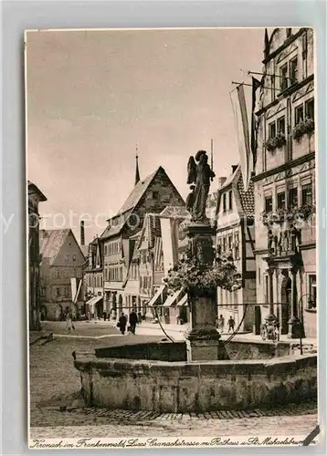 AK / Ansichtskarte Kronach Oberfranken Lucas Cranachstrasse mit Rathaus und St Michaelbrunnen Kat. Kronach