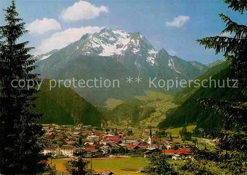 AK / Ansichtskarte Mayrhofen Zillertal Panorama Luftkurort mit Gruenberg Zillertaler Alpen Kat. Mayrhofen