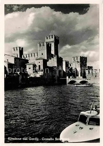 AK / Ansichtskarte Sirmione Lago di Garda Castello Scalgero Kat. Italien